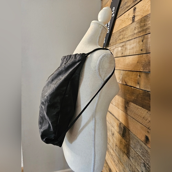 American eagle unisex black camouflage drawstring bag - Picture 5 of 11